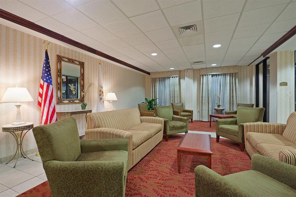 Holiday Inn Express Hotel & Suites Providence-Woonsocket, An Ihg Hotel Interior foto